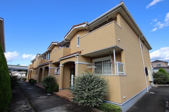 フルールの物件外観写真