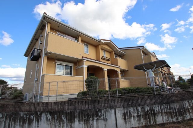 フルールの物件外観写真