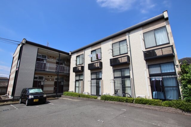 レオパレス陶器の物件外観写真