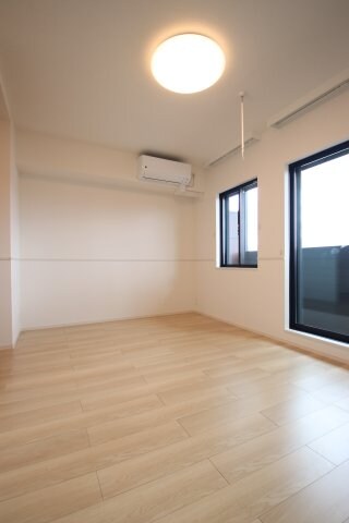 メゾンルミネ若松の物件内観写真