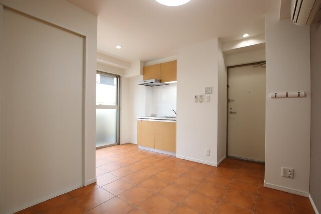 エヌエムトラントヌフウエストの物件内観写真