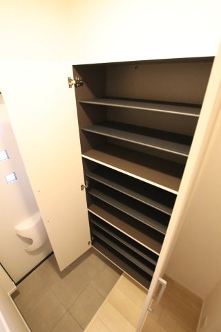 グランモンターニュの物件内観写真