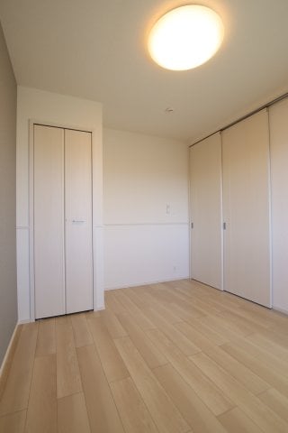 グランモンターニュの物件内観写真