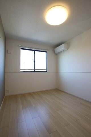 グランモンターニュの物件内観写真