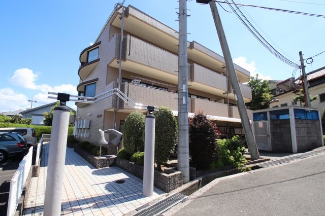 リビオ金剛の物件外観写真