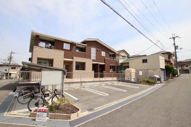 フォンデの物件外観写真