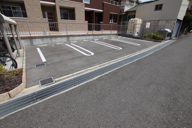 フォンデの物件外観写真