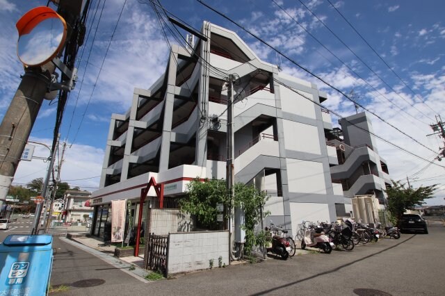 パイン・リバーⅠの物件外観写真