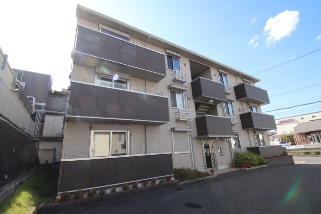 ヴィラージュの物件外観写真