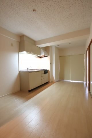 ヴィラ・ビアンカ美原の物件内観写真