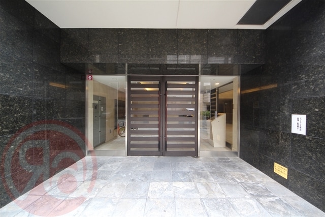 アーデンタワー西本町の物件外観写真