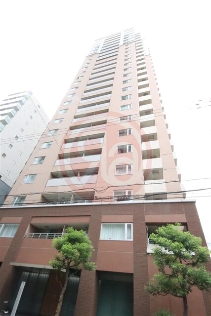 クロスレジデンス大阪新町の物件外観写真