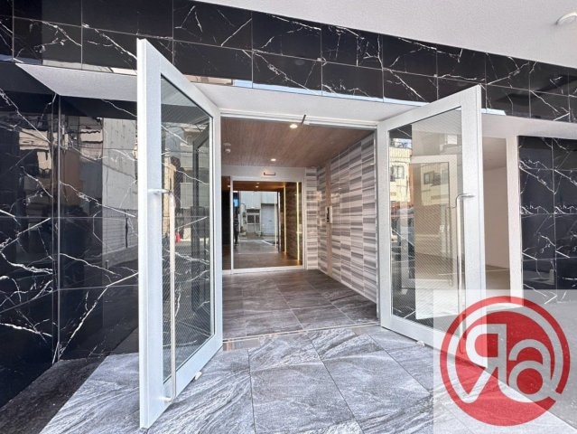 プレミアフェニックスの物件外観写真