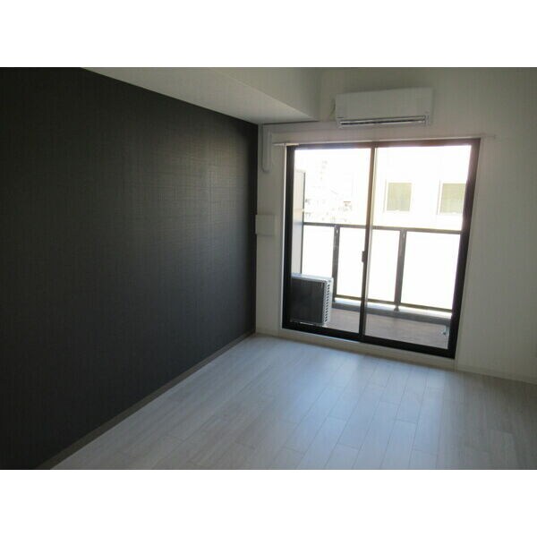 フォーリアライズ弁天町クロスの物件内観写真