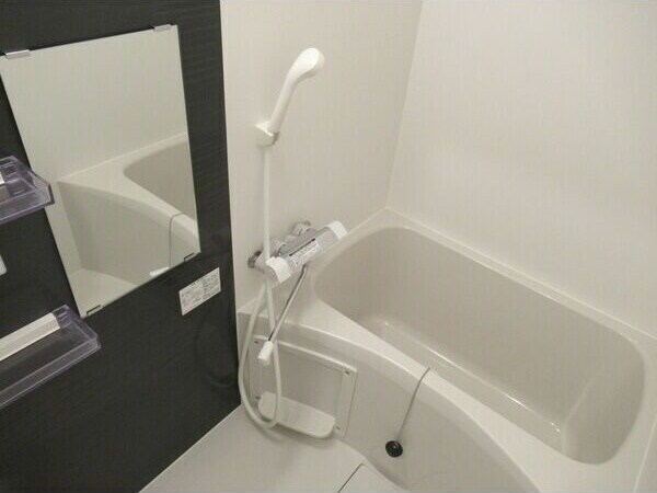 フォーリアライズ弁天町クロスの物件内観写真