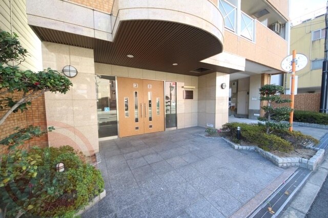 レインボーコート立売堀の物件外観写真