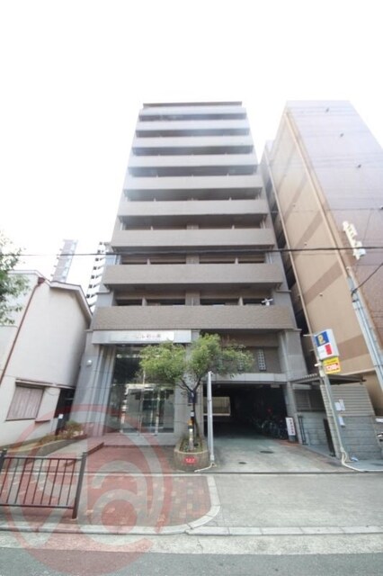 阿波座駅 徒歩3分 9階の物件外観写真