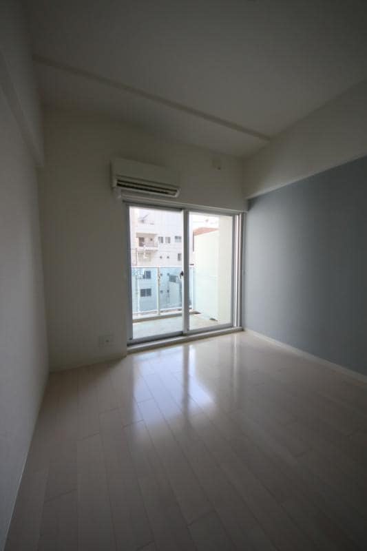 primavera nishi shinsaibashiの物件内観写真