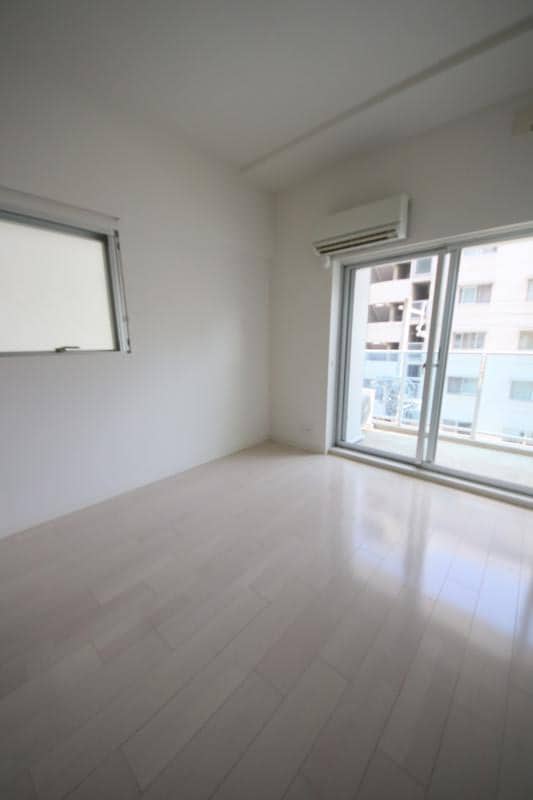 primavera nishi shinsaibashiの物件内観写真