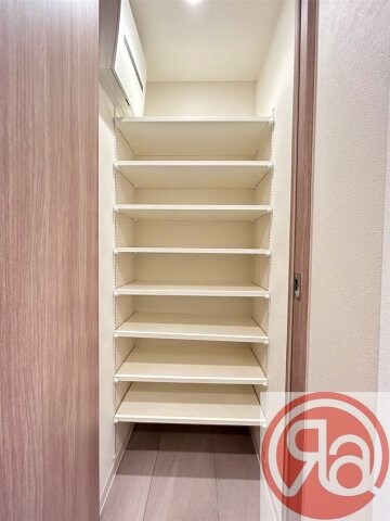 コンフォリア・リヴ本町WEST Qの物件内観写真