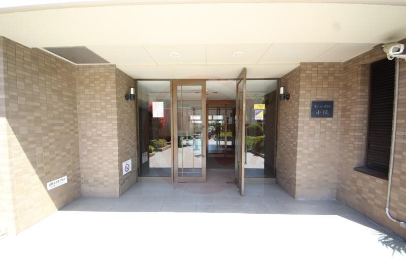 サン・コーポラス小阪の物件外観写真