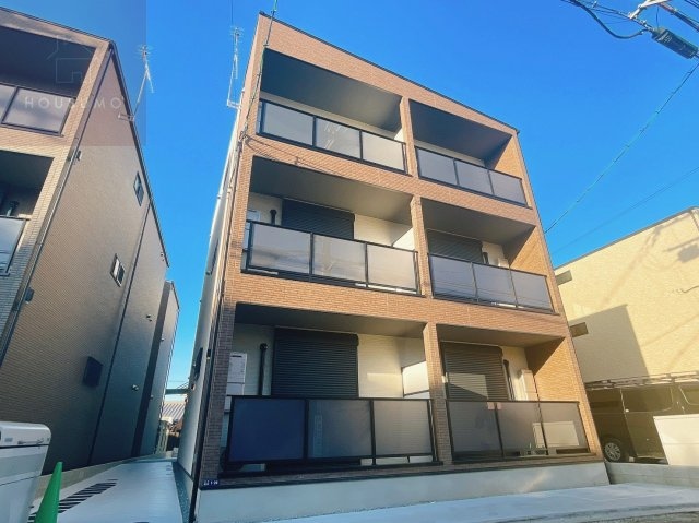 badge tomoi ESTⅡの物件外観写真