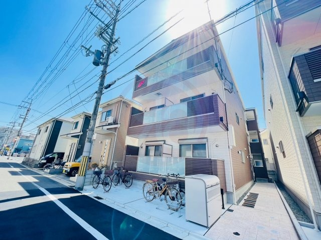 LEPUS御厨Bの物件外観写真