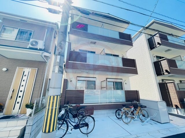 LEPUS御厨Bの物件外観写真