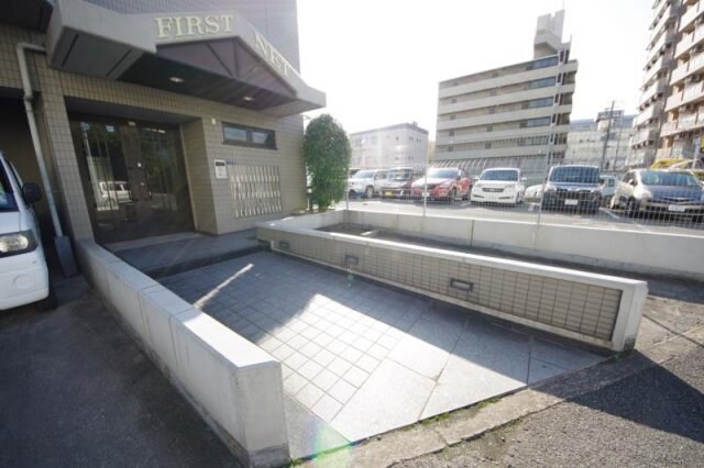 ファーストネットの物件外観写真