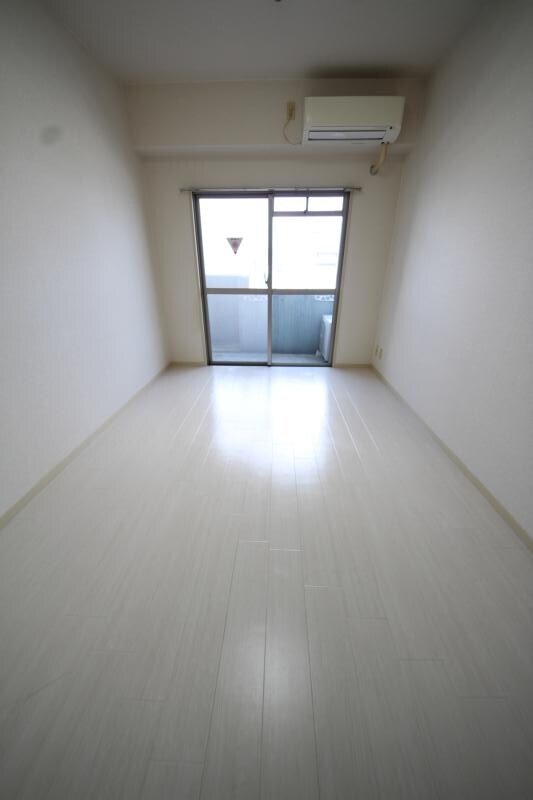 ノアーズアーク長田21の物件内観写真