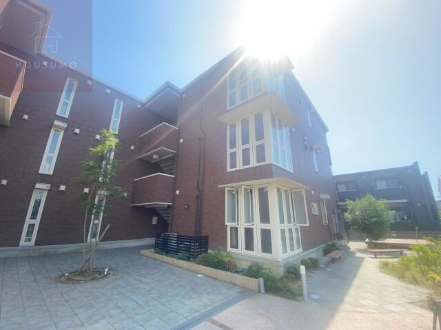 おばつじアイビーコートB棟の物件外観写真