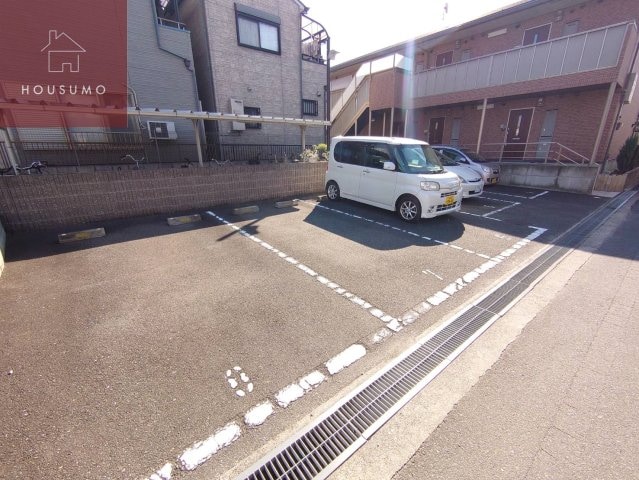 ロワールの物件外観写真