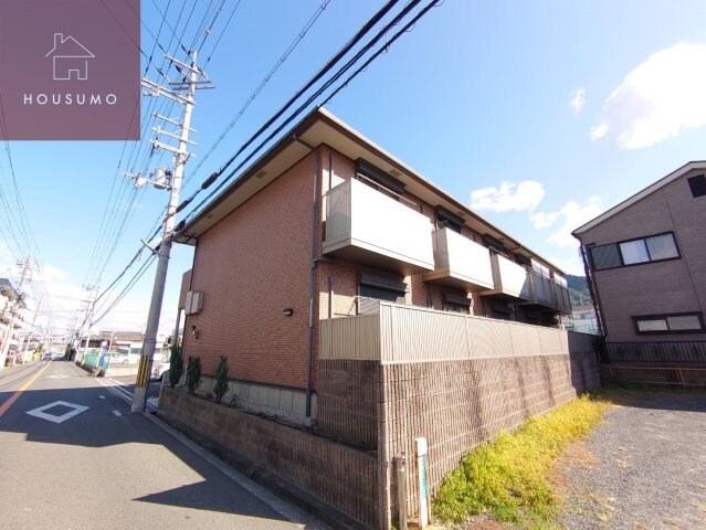 ロワールの物件外観写真