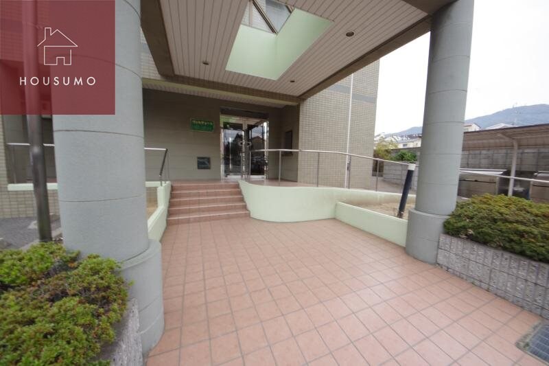 ヴェルデュール石切の物件外観写真