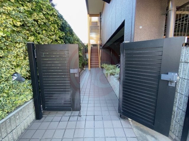 長瀬駅 徒歩3分 3階の物件外観写真