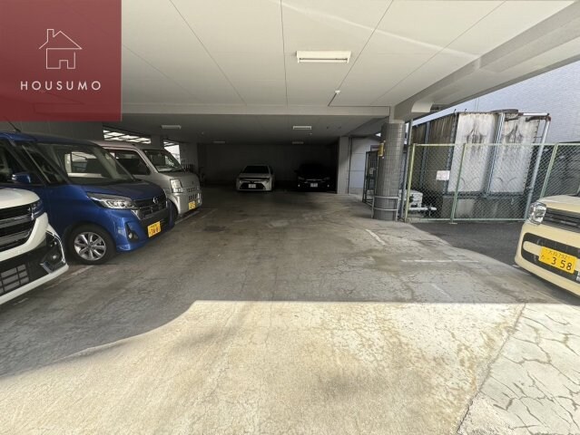 ラ・ミレーネの物件外観写真