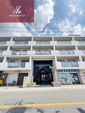 アイプラザの物件外観写真