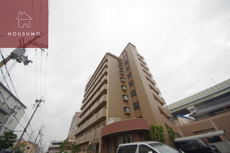 グランドゥール西岡の物件外観写真