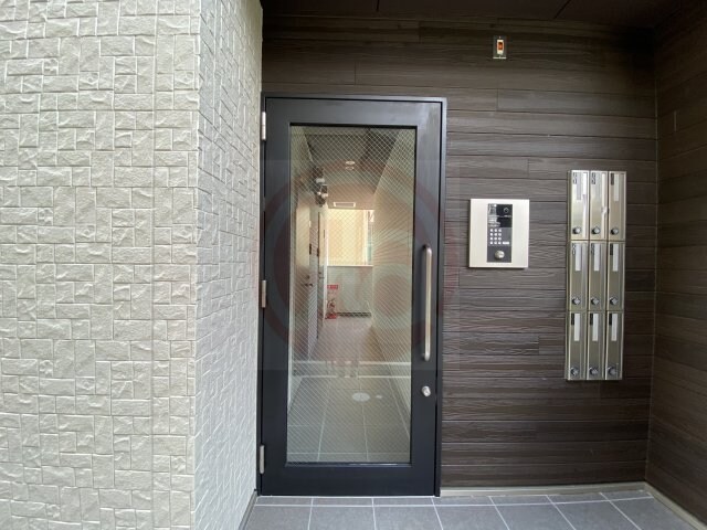 長瀬駅 徒歩5分 1階の物件外観写真