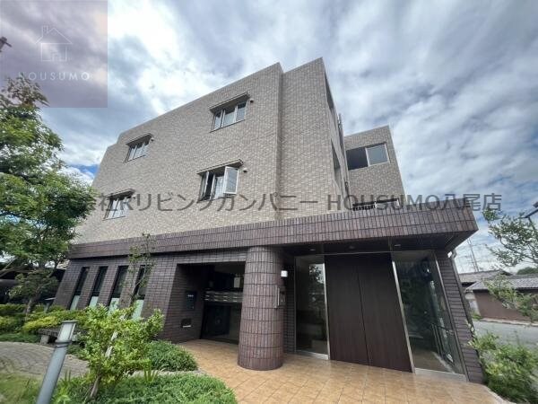 大阪府八尾市南本町３丁目の物件外観写真