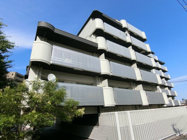 メゾン千里中央の物件外観写真