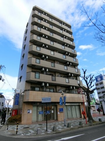 第6関根マンションの物件外観写真