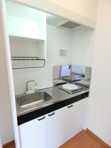 ミラクルセブン江坂の物件内観写真