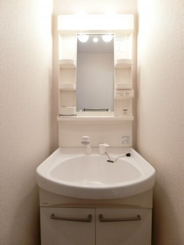 ミラクルセブン江坂の物件内観写真