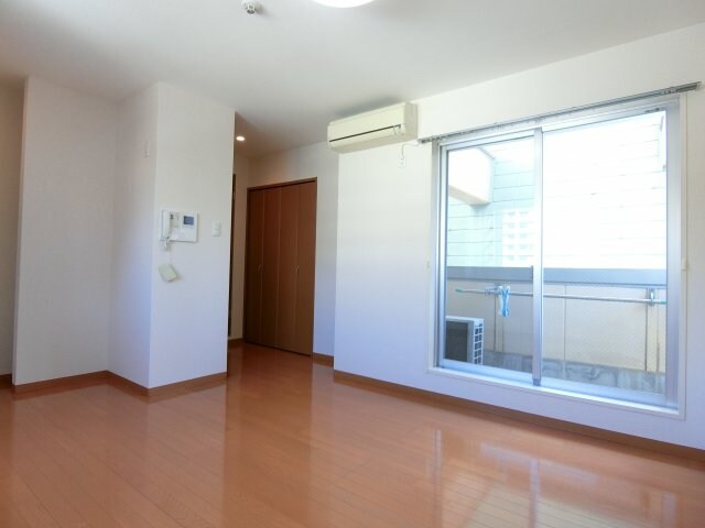 ミラクルセブン江坂の物件内観写真