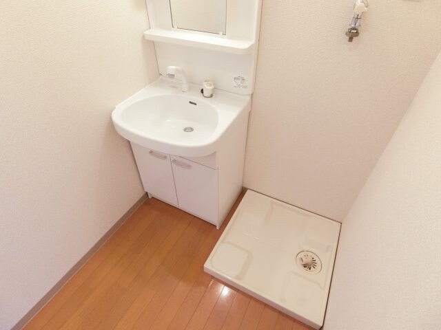 ミラクルセブン江坂の物件内観写真