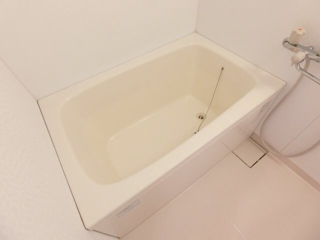 ミラクルセブン江坂の物件内観写真