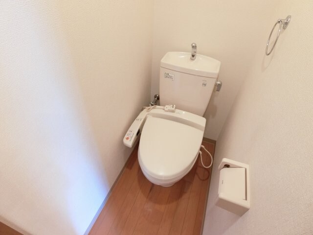 ミラクルセブン江坂の物件内観写真