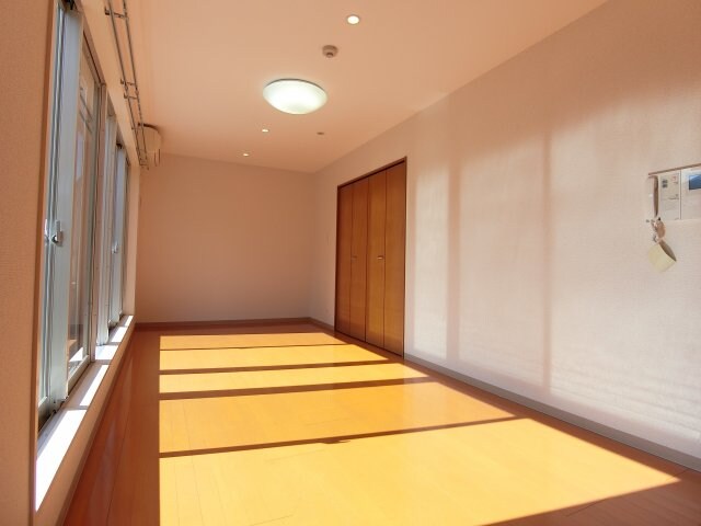 ミラクルセブン江坂の物件内観写真