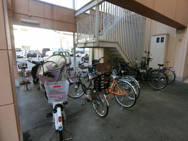 ミラクルセブン江坂の物件内観写真